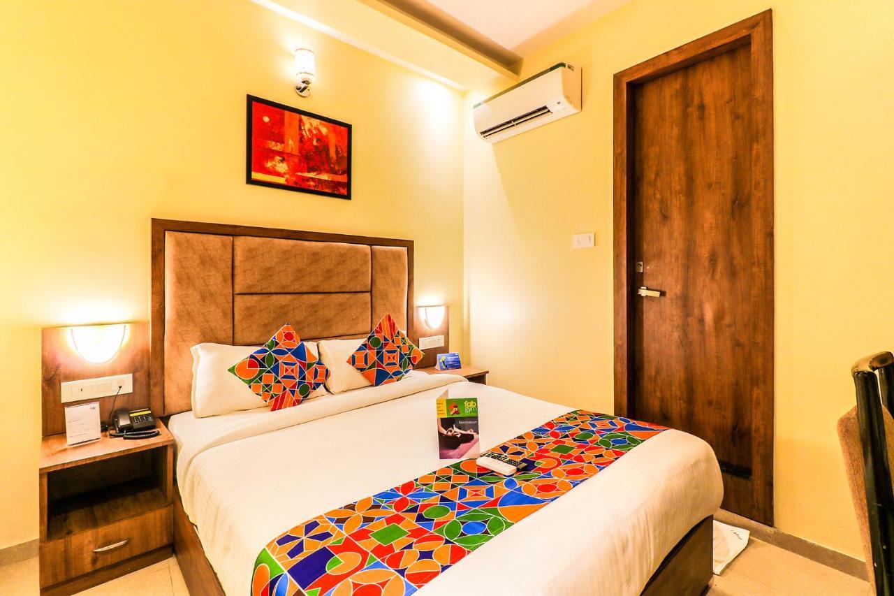 Hygenic Hotel Lotus Grand Andheri Bombaim Exterior foto